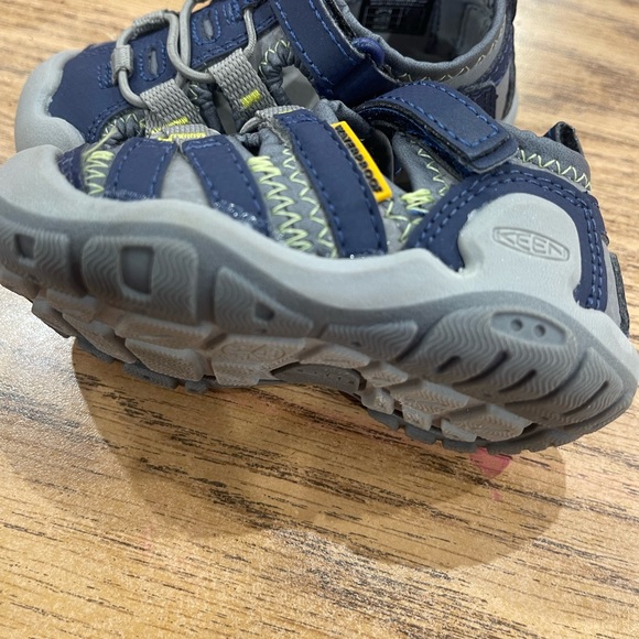 KEEN Unisex-Child Knotch Creek Casual Comfortable Sandals size 5 - Picture 10 of 12
